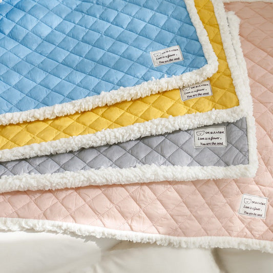 KFX-3956285 Warm Terry Pet Blanket for Cats - Quilted Cushion in Blue, Pink, Yellow, and Gray - Sizes M, L, XL