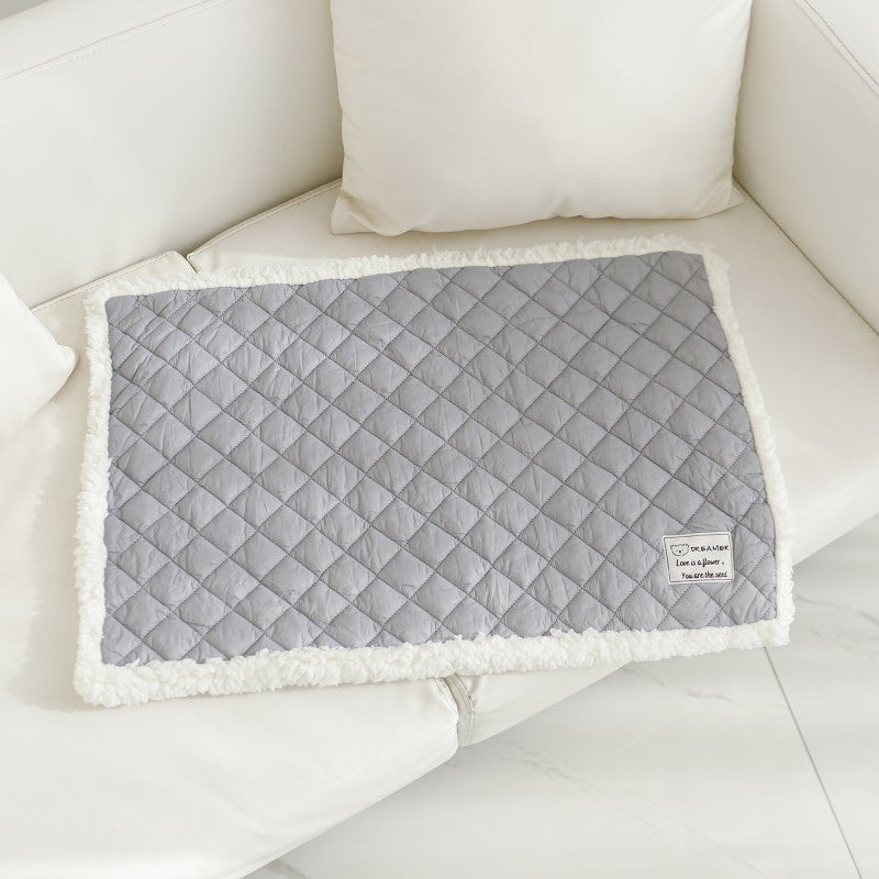 KFX-3956285 Warm Terry Pet Blanket for Cats - Quilted Cushion in Blue, Pink, Yellow, and Gray - Sizes M, L, XL