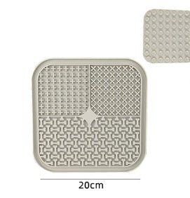 KFX-4069821 Silicone Dog Licking Pad for Interactive Play and Slow Feeding, 15cm x 15cm or 20cm x 20cm