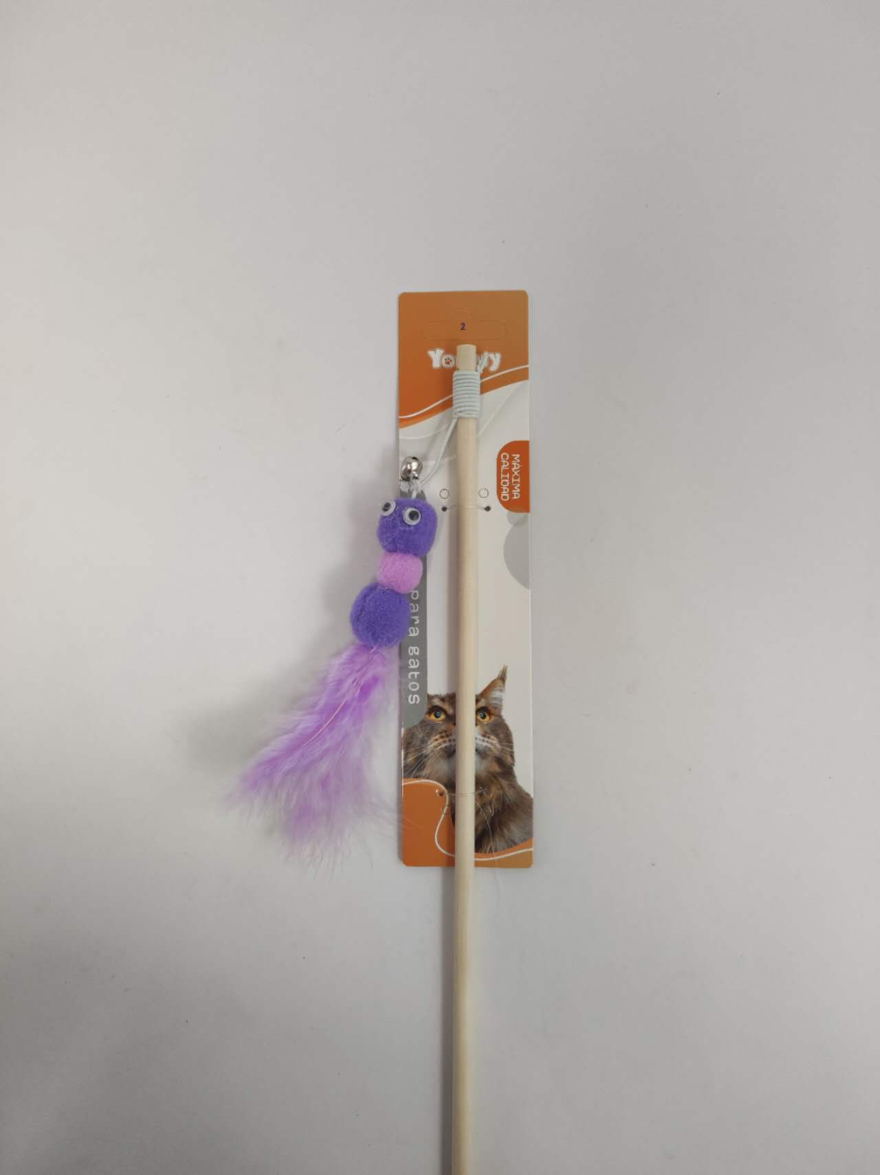 KFX-4161597 Little Ants Cat Treats: Tantalizing Teaser Sticks for Playful Felines