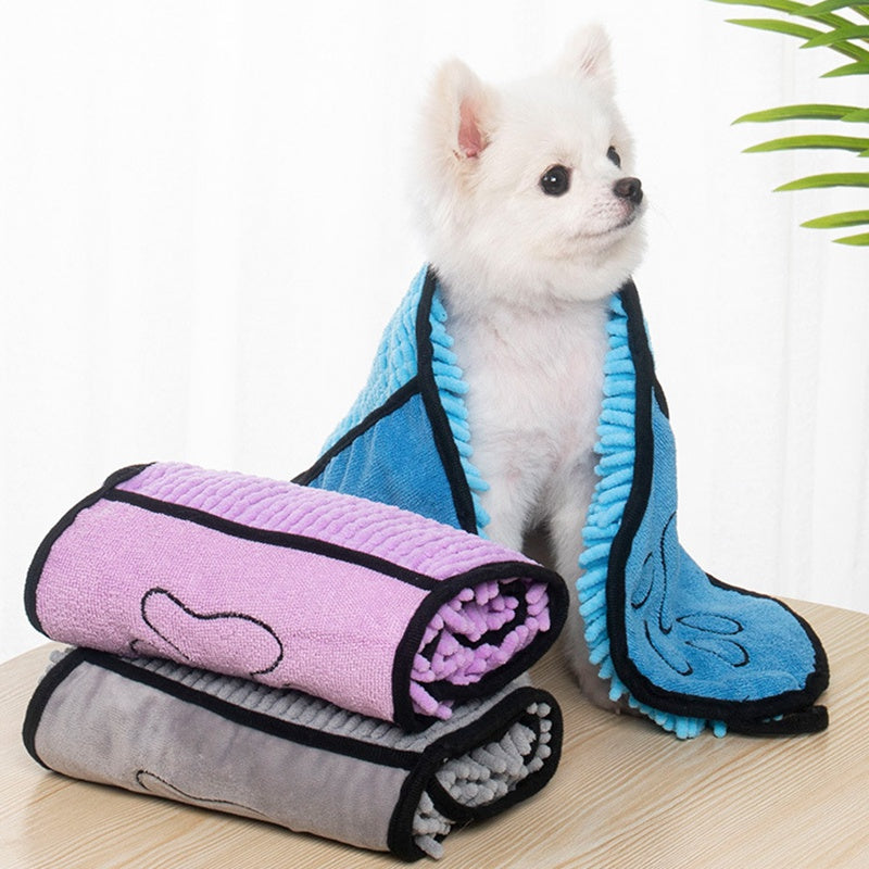 KFX-4281789 Super Absorbent Microfiber Towel for Dogs and Cats – Quick-Drying Pet Bathrobe with Double Pockets, Chenille Material, 62x23cm