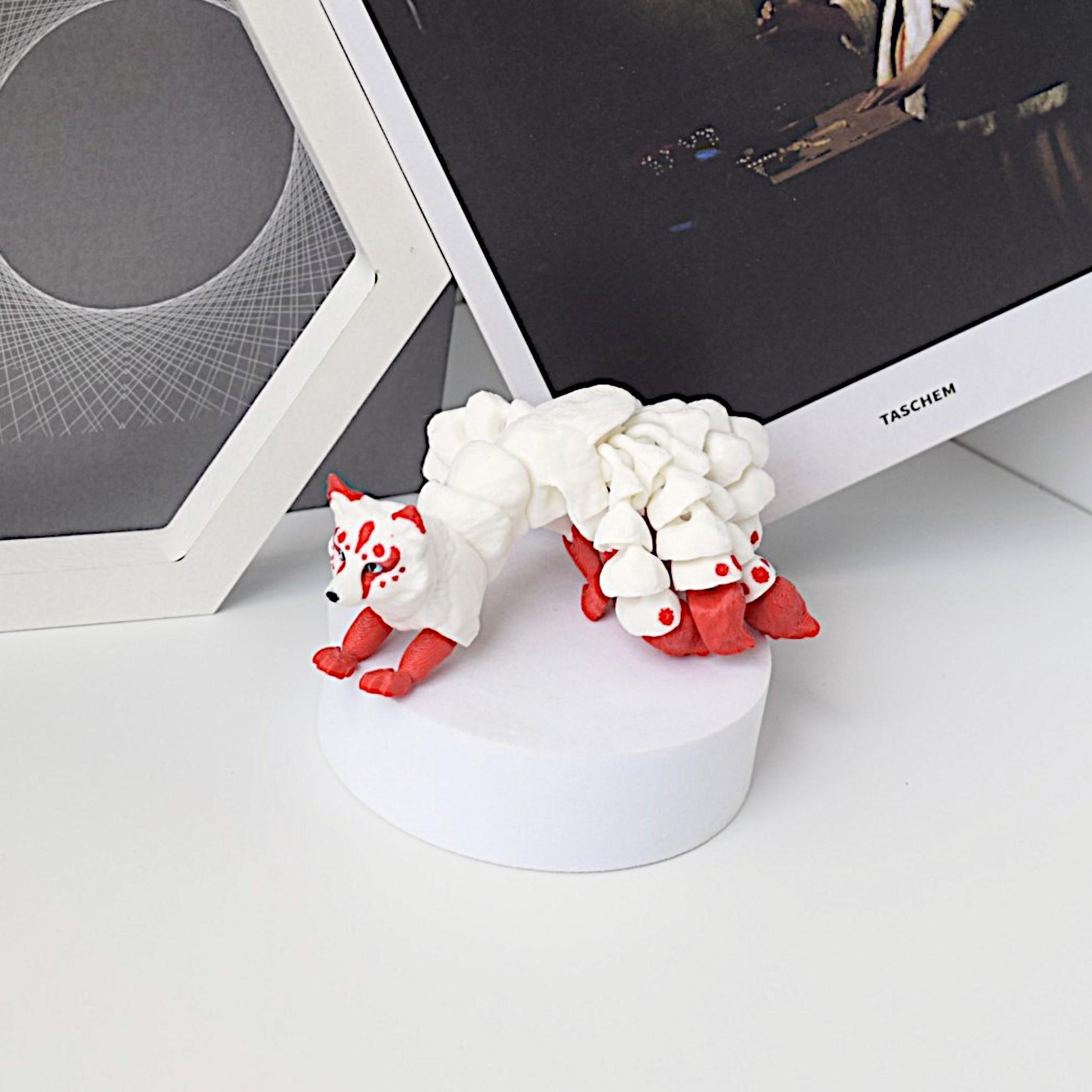 KFX-4315709 Nine-Tailed Fox Figurine with Exquisite Details and Enchanting Design