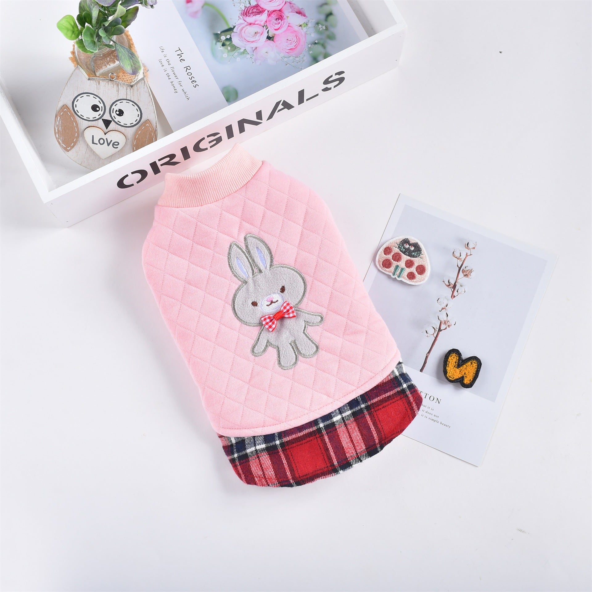 KFX-4424509 Warm Teddy Top for Small Dogs - Two-Legged Rhombus Design in Gray and Pink, Multiple Sizes Available