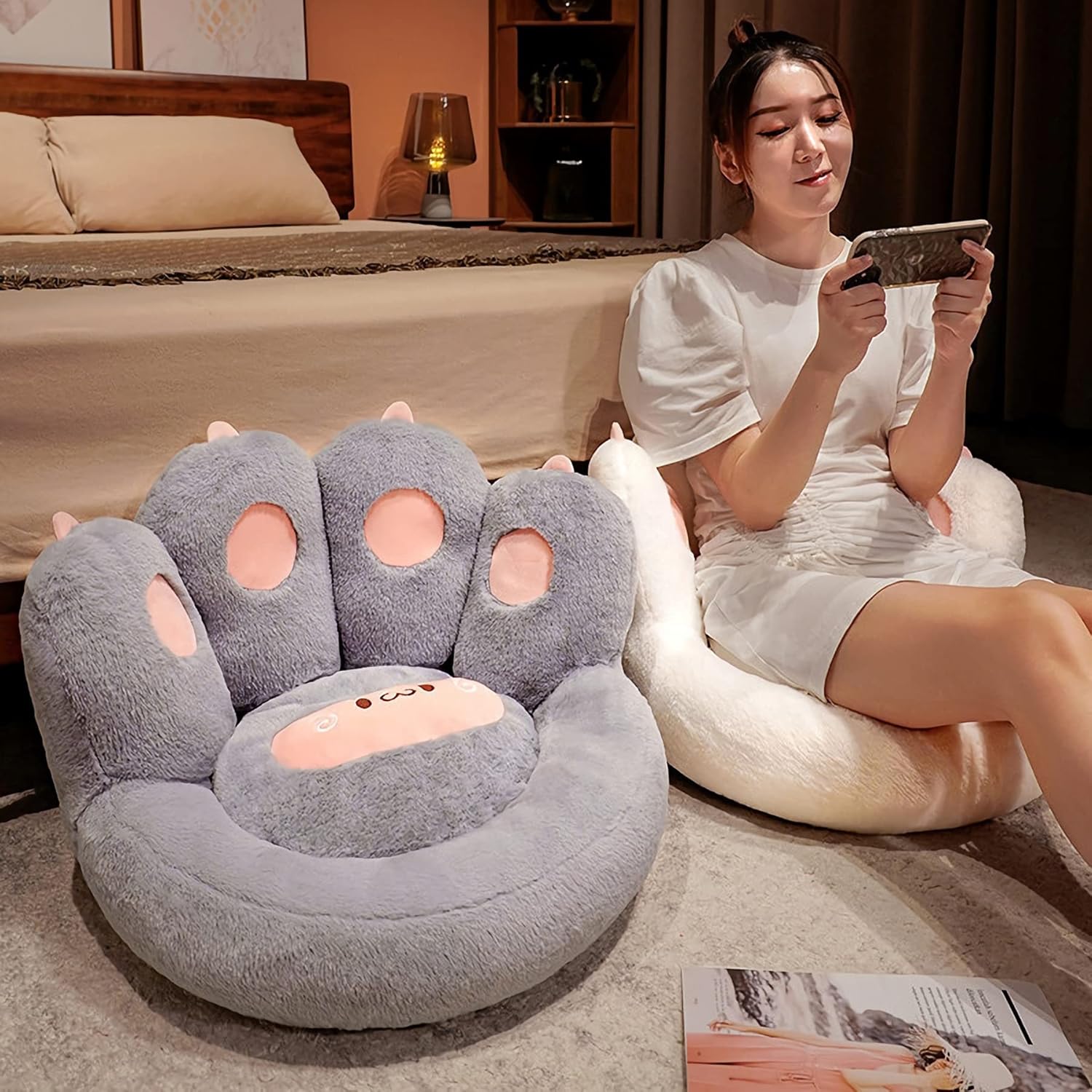 KFX-4497469 Cat Paw Shape Floor Cushion with Detachable Sheep Plush for Gaming Chair and Relaxation in Home or Office