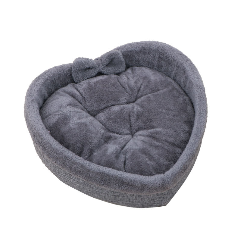 KFX-4509757 Heart-Shaped Pet Nest Bed for Small and Medium Cats and Dogs in Linen and Arctic Wool