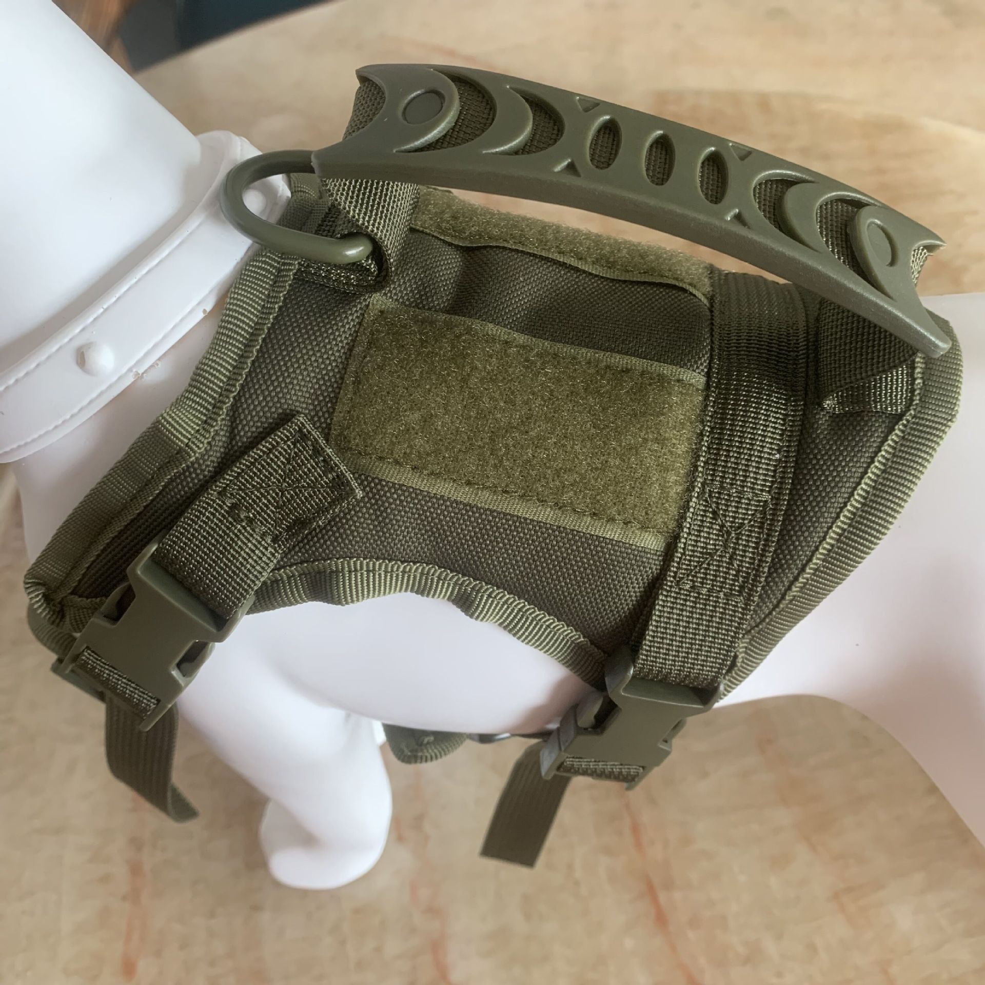 KFX-4539965 Adjustable Chest Strap and Hand Holding Rope Vest for Enhanced Support