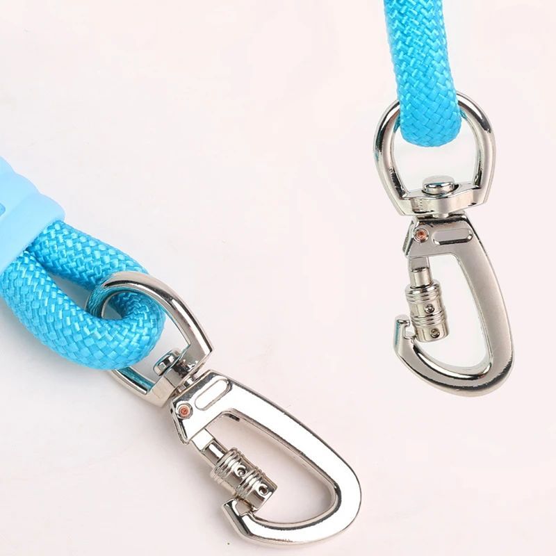 KFX-4544061 Durable Nylon Pet Traction Leash with Comfortable Foam Handle, 140cm Length, Anti-Slip Design