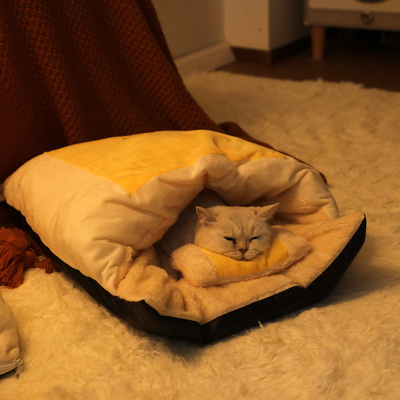 KFX-4571325 Cozy Semi-Enclosed Cat Nest with Warm Quilted Sleeping Bag Design