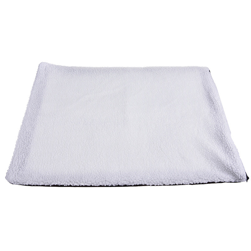 KFX-4578877 Self-Heating Pet Mat for Cats and Dogs, Hand Sewn with Lamb Hair and Tin Foil, 64x49cm (Small) / 90x64cm (Large)
