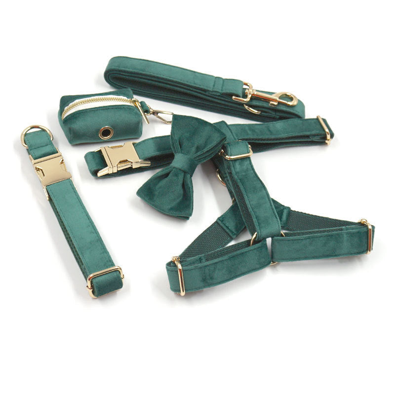 KFX-4605501 Christmas Green Velvet Dog Collar and Leash Set with Gold Buckle