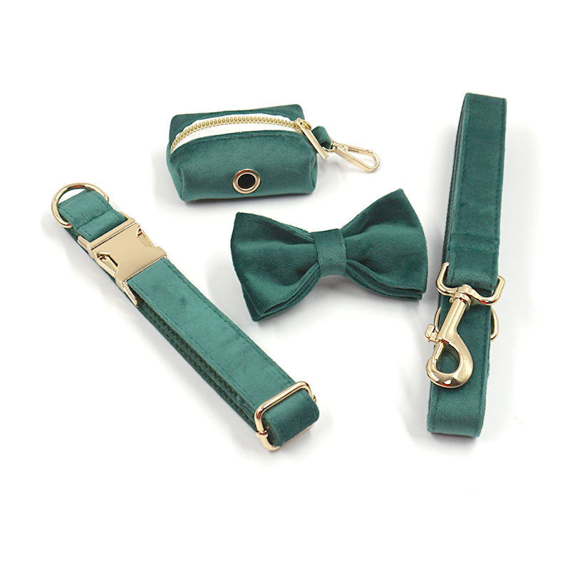KFX-4605501 Christmas Green Velvet Dog Collar and Leash Set with Gold Buckle