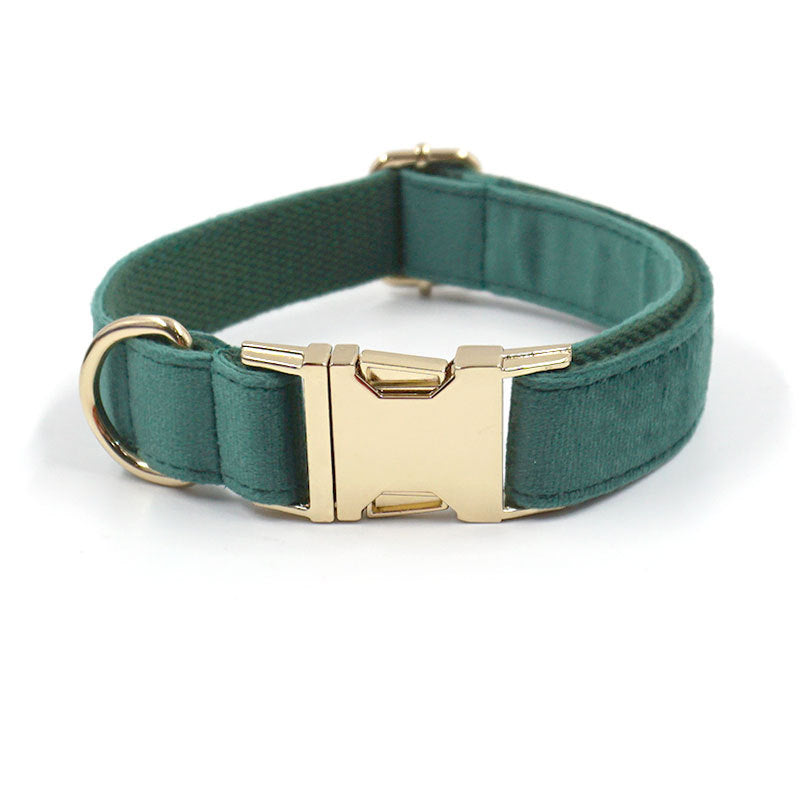 KFX-4605501 Christmas Green Velvet Dog Collar and Leash Set with Gold Buckle