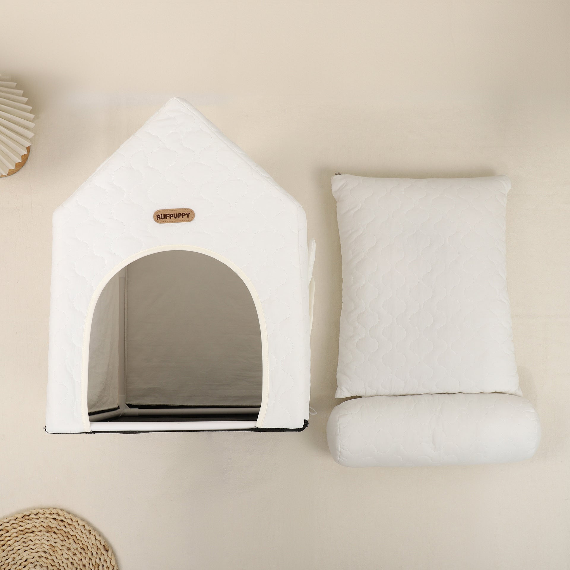 KFX-4657725 Universal Cartoon-Inspired Pet House for Cats and Small Dogs - Cozy Four Seasons Design, 55x38x48cm