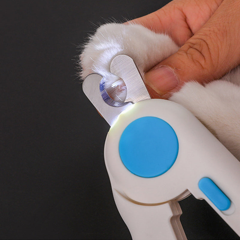 KFX-4738877 LED-Enhanced Nail Clippers for Cats and Dogs - Safe, Quick, Durable Trimming