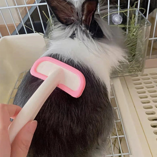 KFX-4771133 Small Pet Grooming Tool for Rabbits, Guinea Pigs, and Chinchillas - Silicone Fur Comb and Trimmer