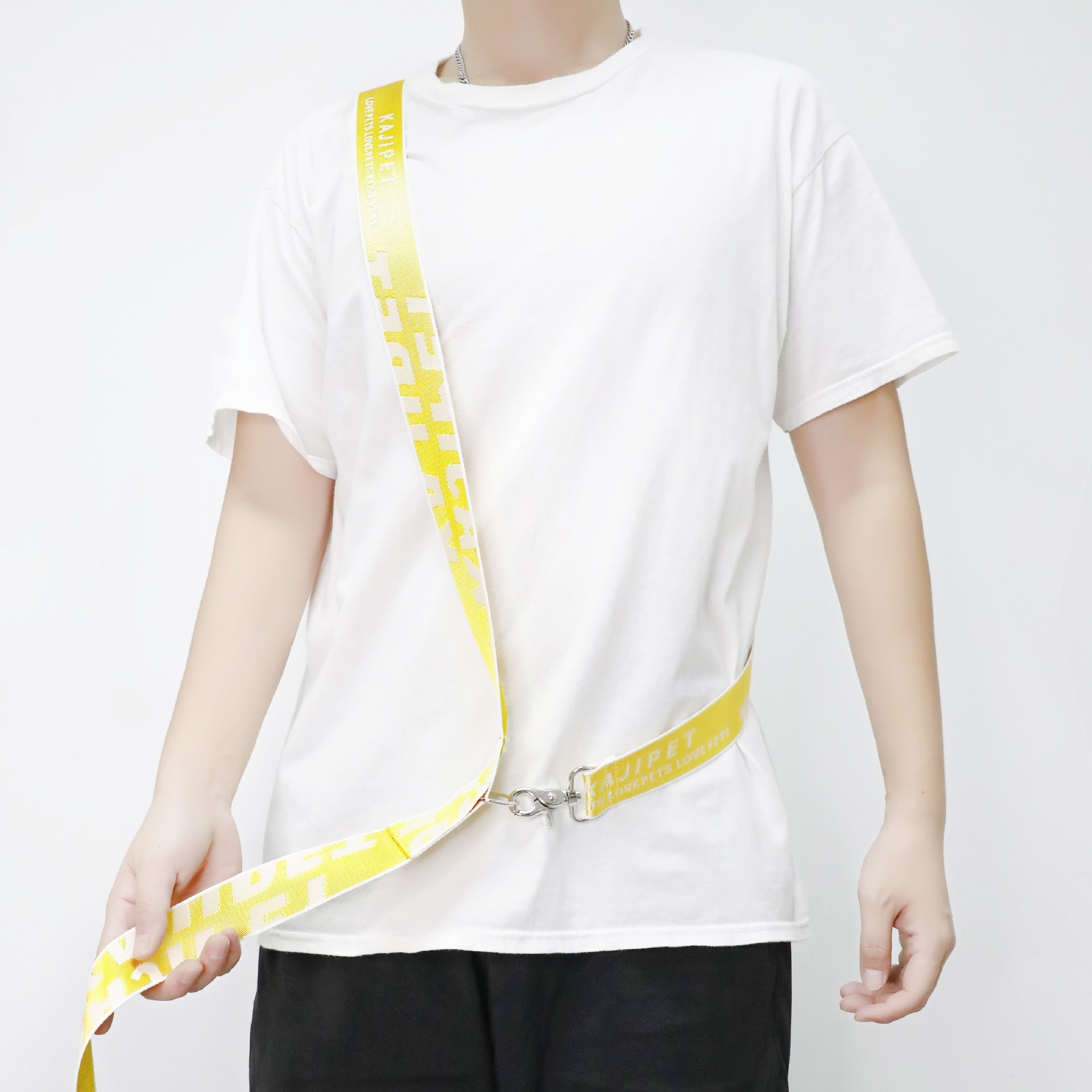 KFX-4865981 Multifunctional Pet Shoulder Belt with Traction Rope - Durable Nylon, Adjustable Length, Various Colors