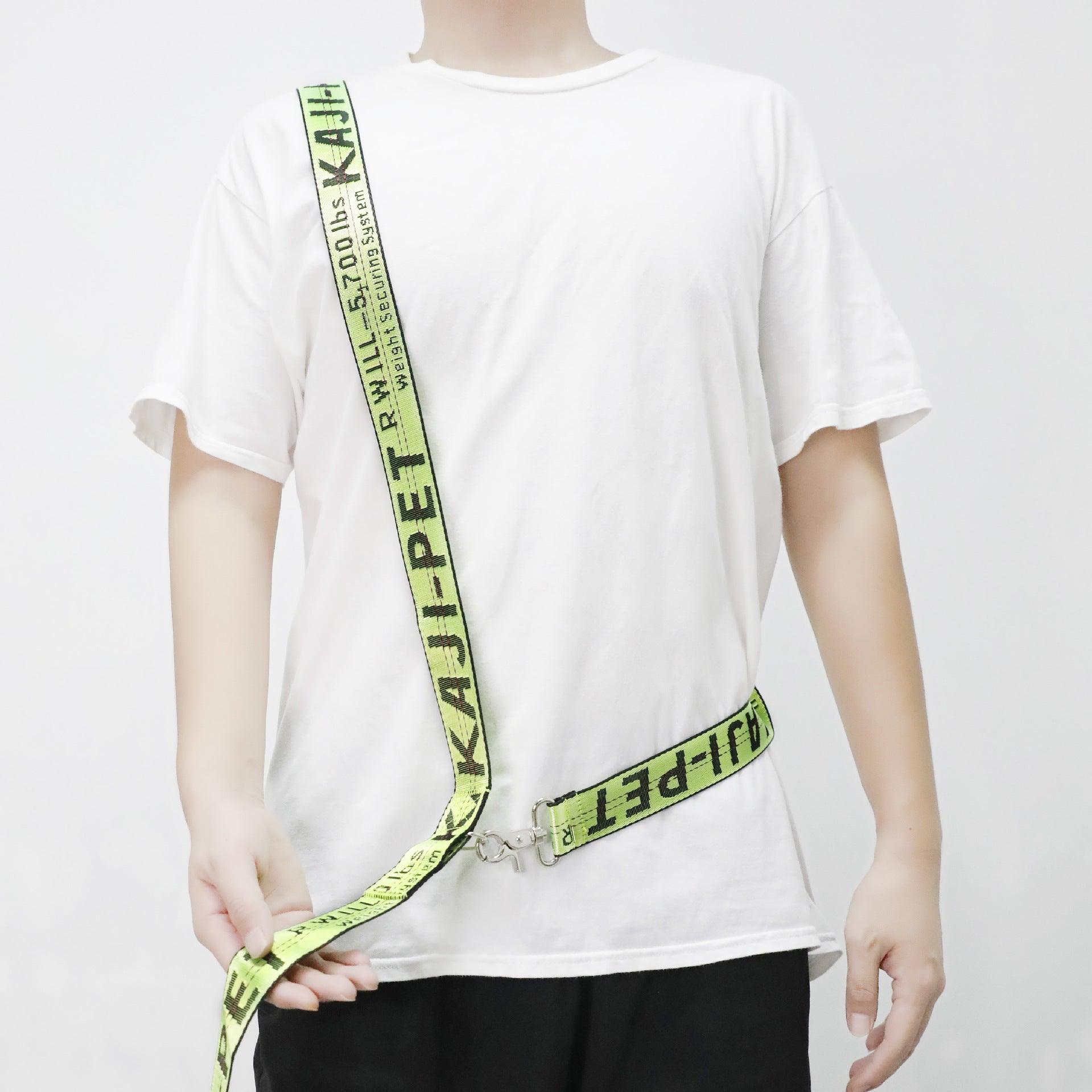 KFX-4865981 Multifunctional Pet Shoulder Belt with Traction Rope - Durable Nylon, Adjustable Length, Various Colors