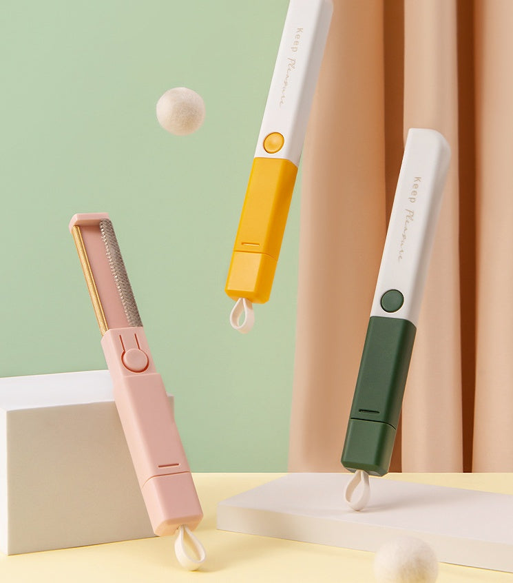 KFX-4921789 Electrostatic Hair Removal Brush for Clothes - ABS+TPR, Compact & Lightweight, Available in Yellow, Green, Pink