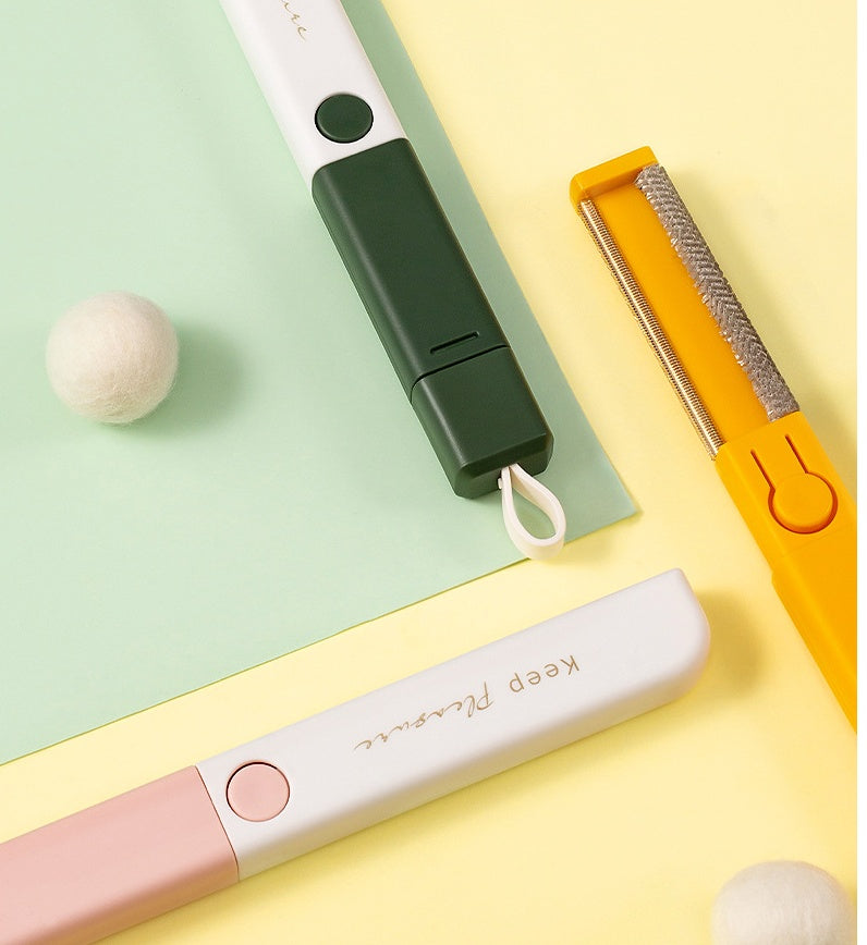 KFX-4921789 Electrostatic Hair Removal Brush for Clothes - ABS+TPR, Compact & Lightweight, Available in Yellow, Green, Pink
