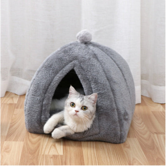 KFX-4970301 Cozy Closed Cat House - Portable Wool Indoor Nest for Small to Medium Pets
