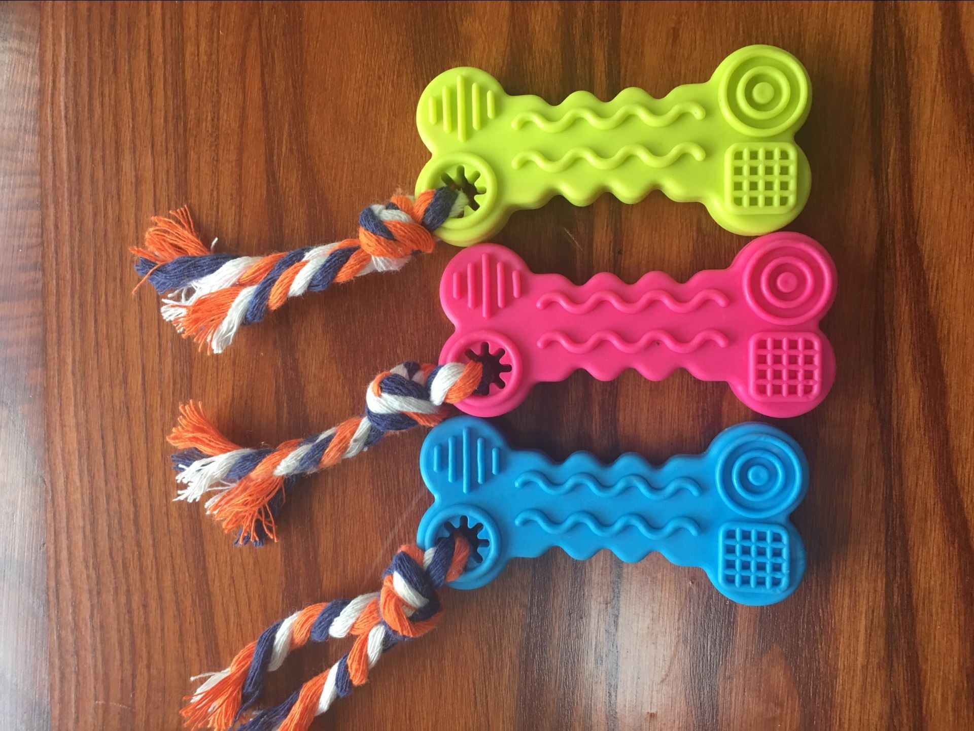 KFX-4998077 Durable TPR Wave Biscuit Dog Toy - Safe, Non-Toxic, Ideal for Small Dogs