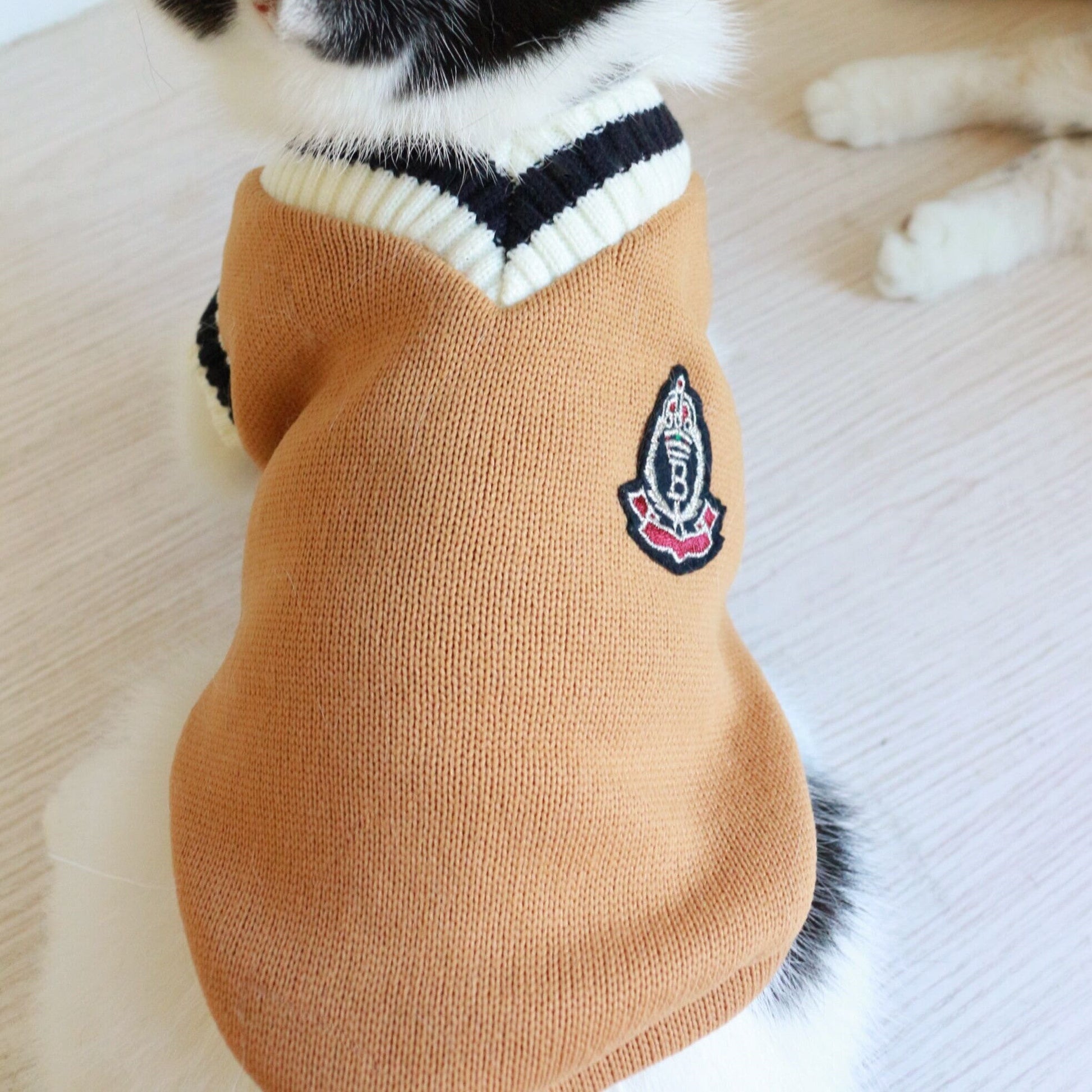 KFX-5041341 Fashionable Fleece Cat Knit Sweater Vest in Green, Khaki, and Wine Red – Sizes S to 3XL