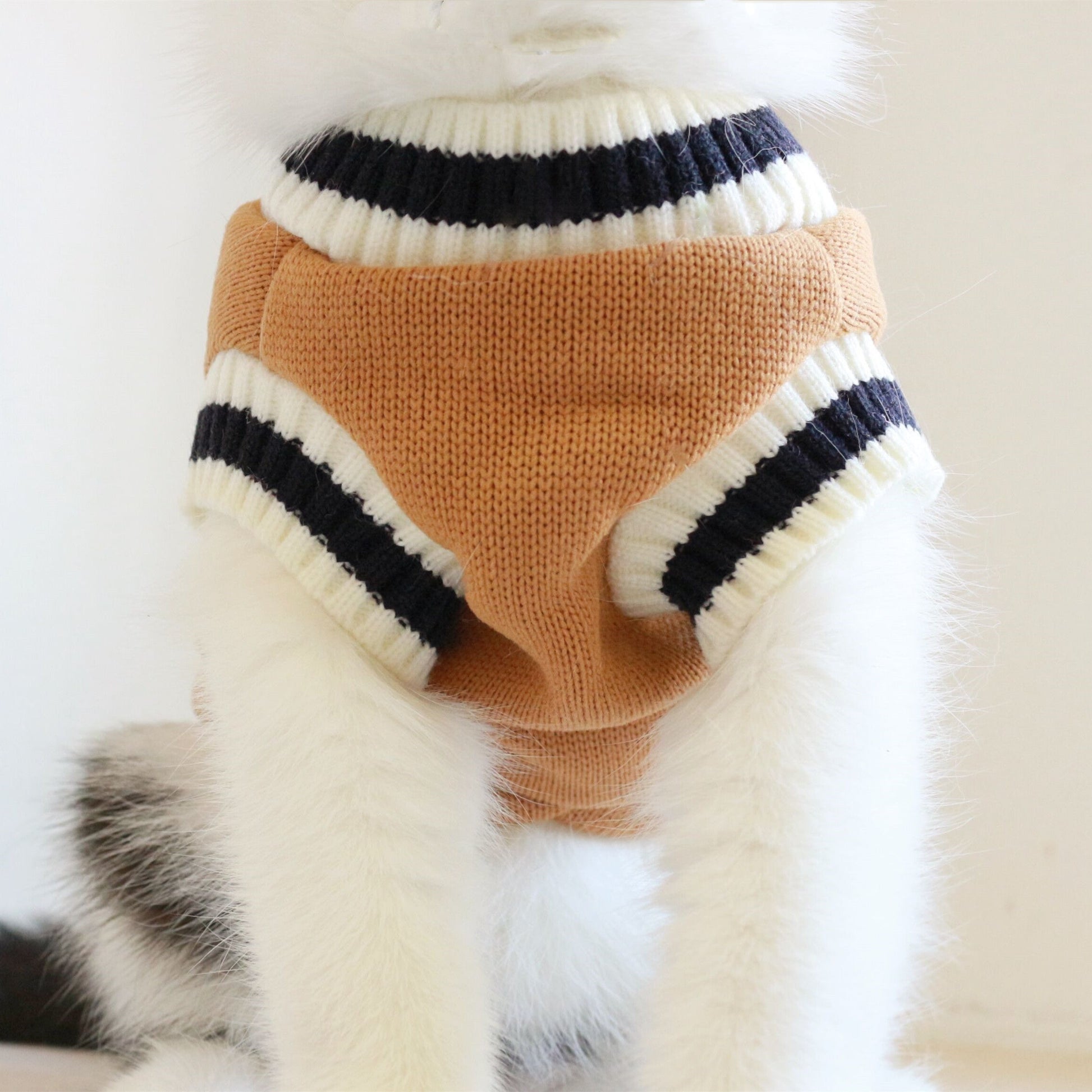 KFX-5041341 Fashionable Fleece Cat Knit Sweater Vest in Green, Khaki, and Wine Red – Sizes S to 3XL