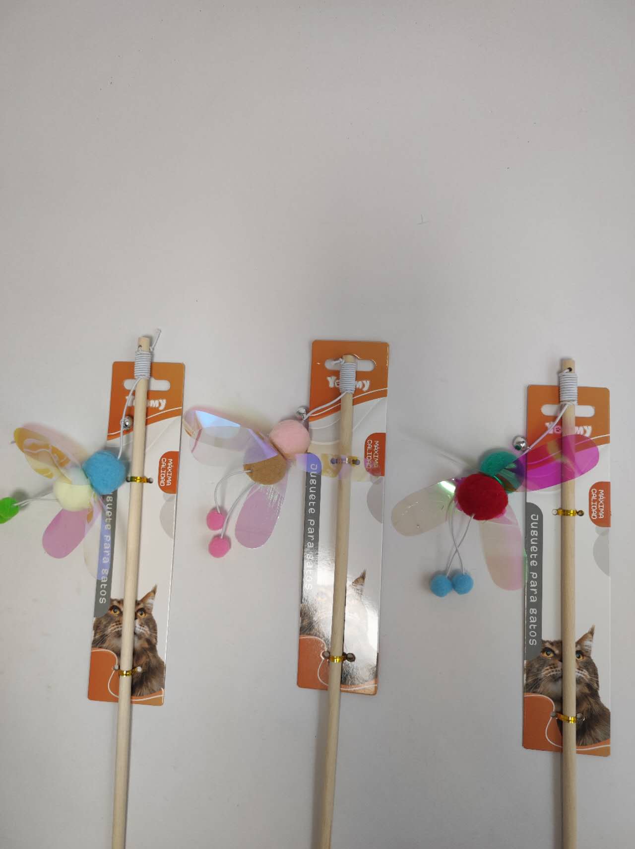 KFX-5096381 Funny Cat Stick Toy for Interactive Play and Entertainment