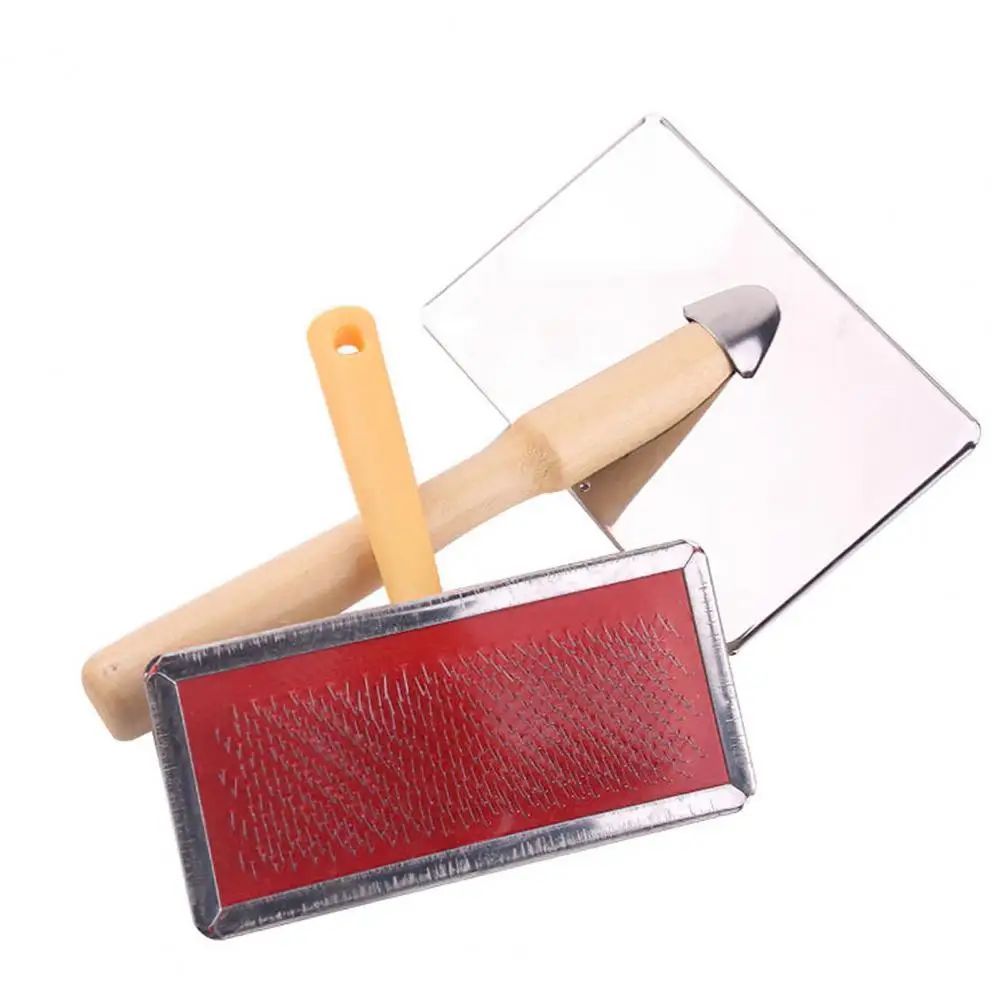 KFX-5255229 Durable Stainless Steel Pet Grooming Comb for Dogs and Cats - Gentle Knot and Tangle Remover with Ergonomic Handle