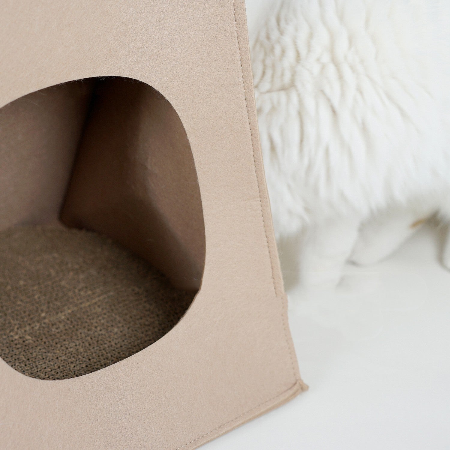 KFX-5271101 All-Weather Cat House in Khaki and Green with Multi-Functional Design
