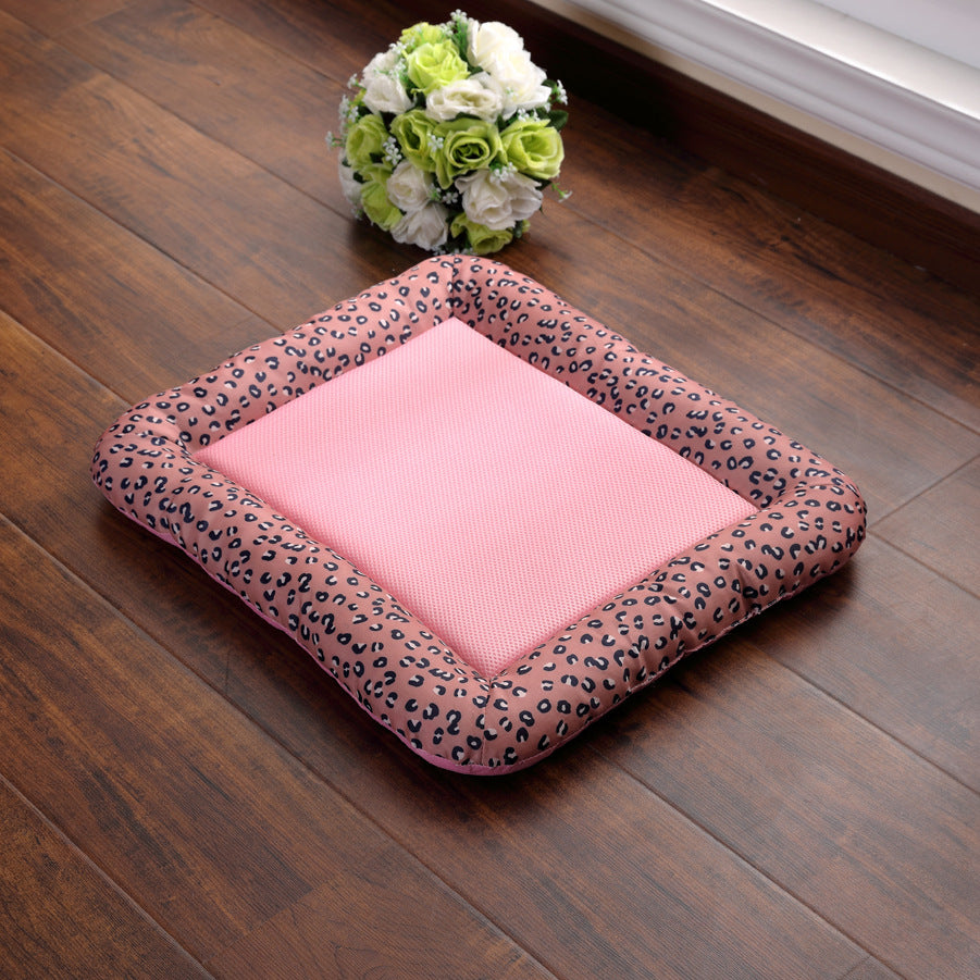 KFX-5319229 Cooling Pet Mat for Dogs and Cats, Comfortable and Lightweight, Oxford Fabric with Quick-Dry Sponge Filling, Machine Washable