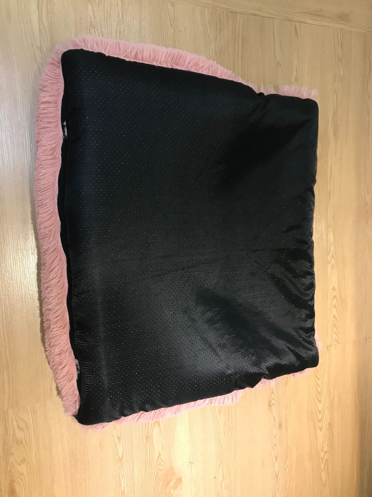 KFX-5394493 Removable and Washable Plush Cotton Pet Nest with Gradient Gray and Leather Powder Options