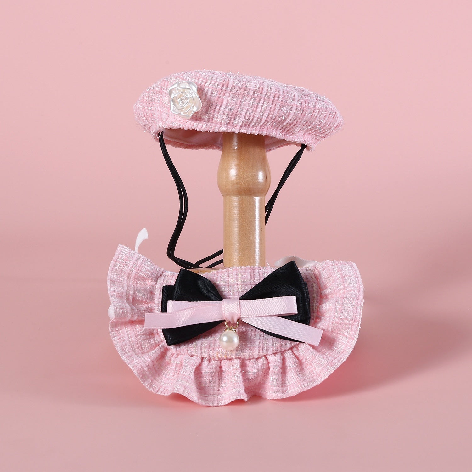 KFX-5401021 Monochrome Flower Beret and Bow Bib Set - Hand-Painted Cotton Polyester for All Seasons
