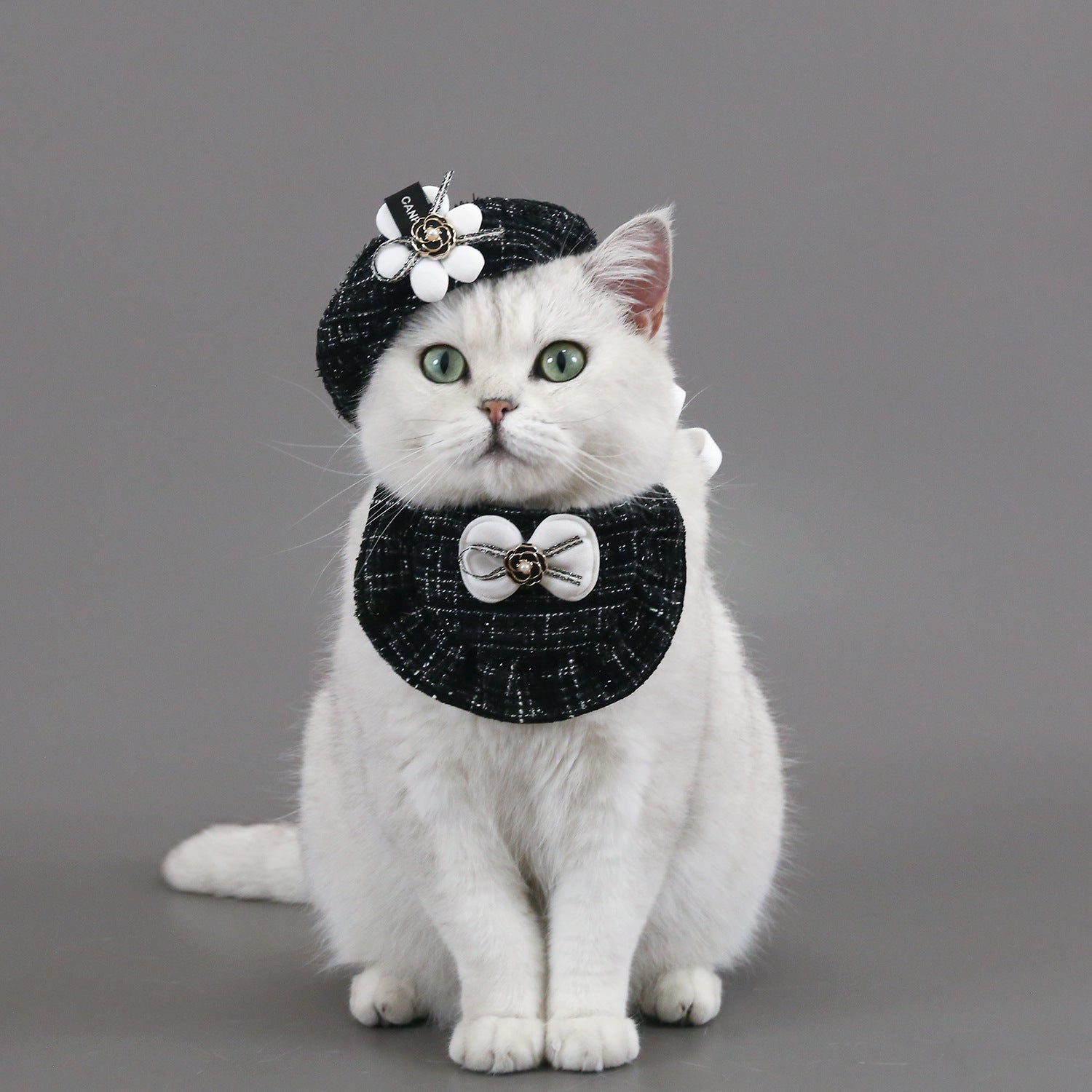KFX-5401021 Monochrome Flower Beret and Bow Bib Set - Hand-Painted Cotton Polyester for All Seasons