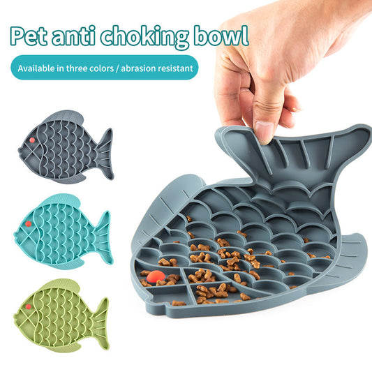 KFX-5440701 Silicone Fish-Shaped Slow Feeding Licking Mat for Dogs and Cats