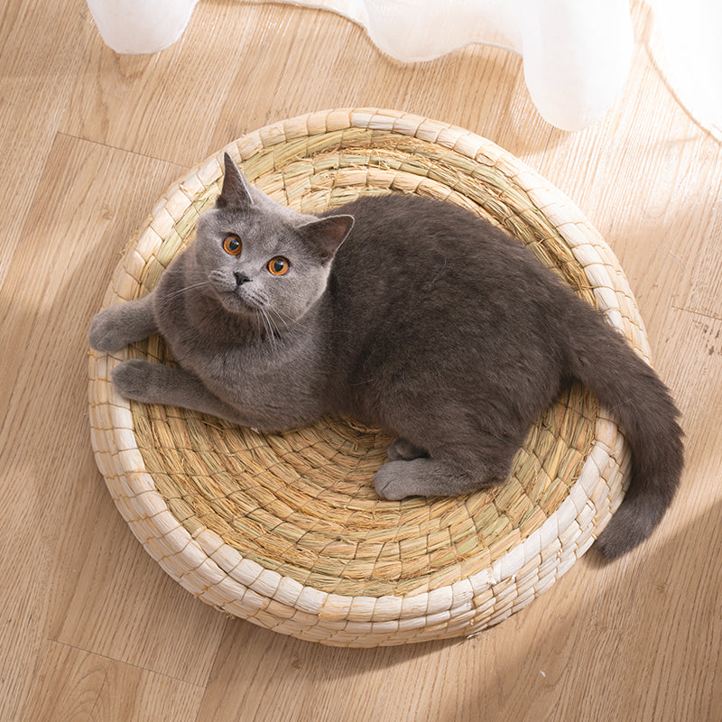 KFX-5561917 Cozy Straw and Corn Husk Cat Bed with 35cm Diameter for Relaxation