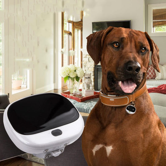 KFX-5600573 Portable Mini Cat Tracker with LED Light and Waterproof Smart Collar for Real-Time Pet Location Tracking