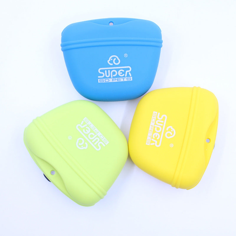 KFX-5627837 Silicone Dog Food Bag - Portable Training Waist Pack for Pet Snacks in Blue, Yellow, and Green