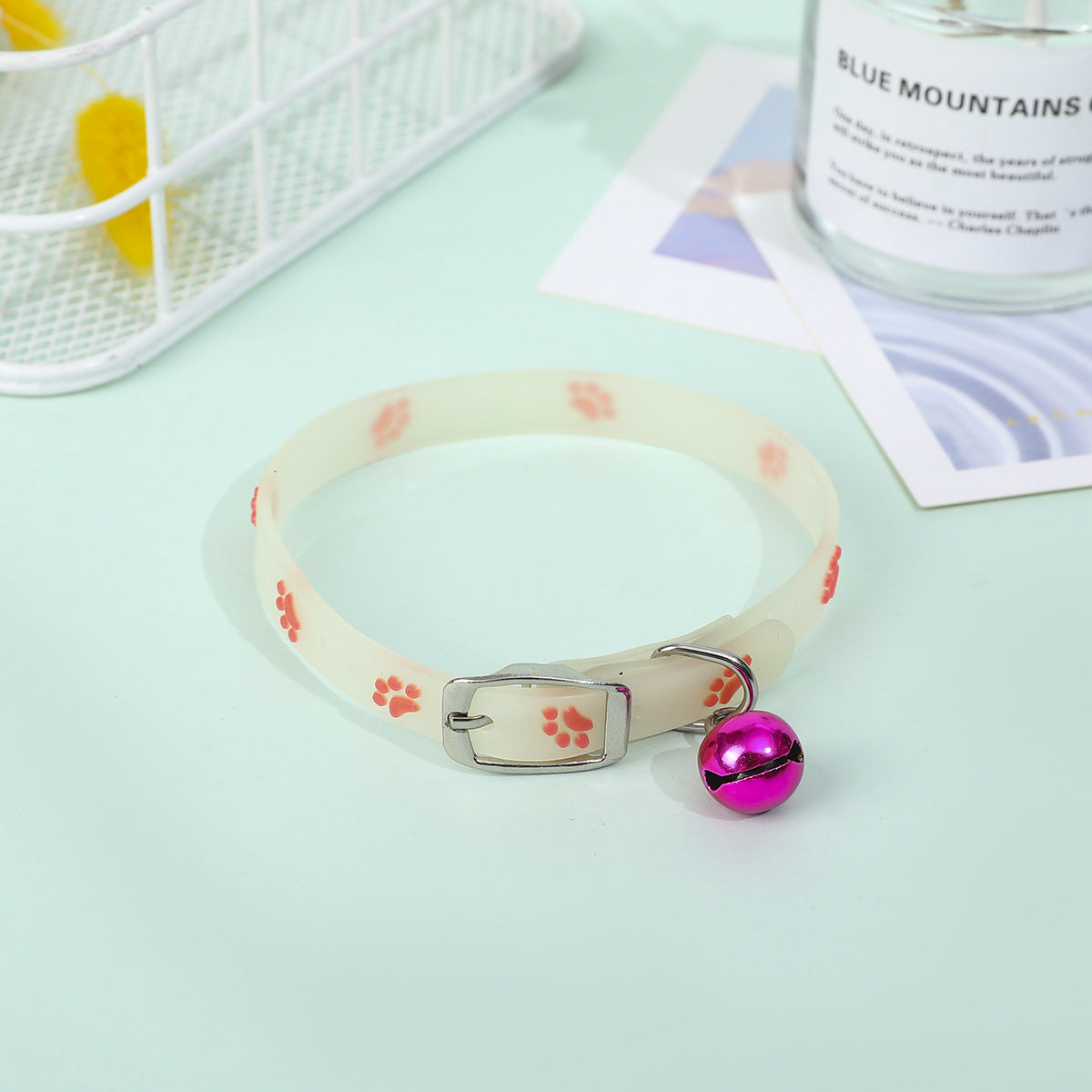 KFX-5693117 Fluorescent Silicone Cat Collar with Luminous Paw Prints in Multiple Colors
