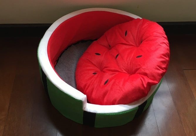 KFX-5722173 Cozy Watermelon Pet Bed for Small Dogs and Cats - Soft Shu Cotton Design for Autumn and Winter Comfort