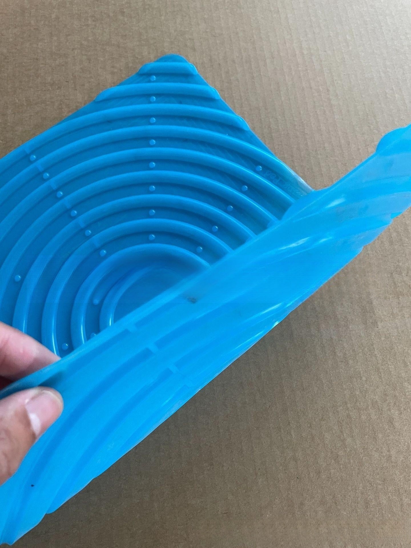 KFX-5918781 Silicone Egg Pad for Chicken Coop - Temperature Control from -20°C to 80°C, 300x350x5mm