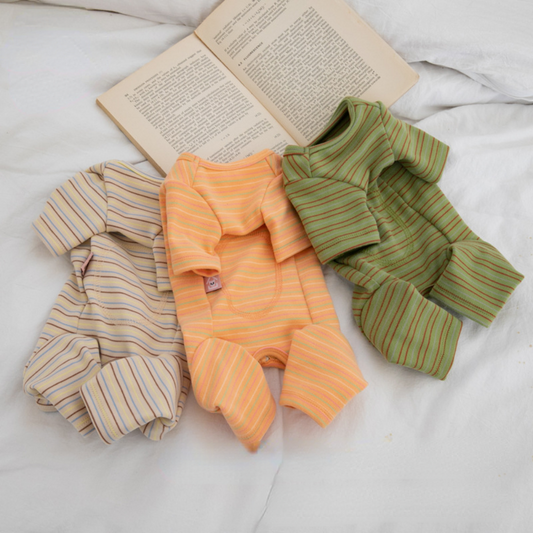 KFX-5924669 Fashion Minimalist Striped Pet Dog Clothing in Apricot, Orange, and Green