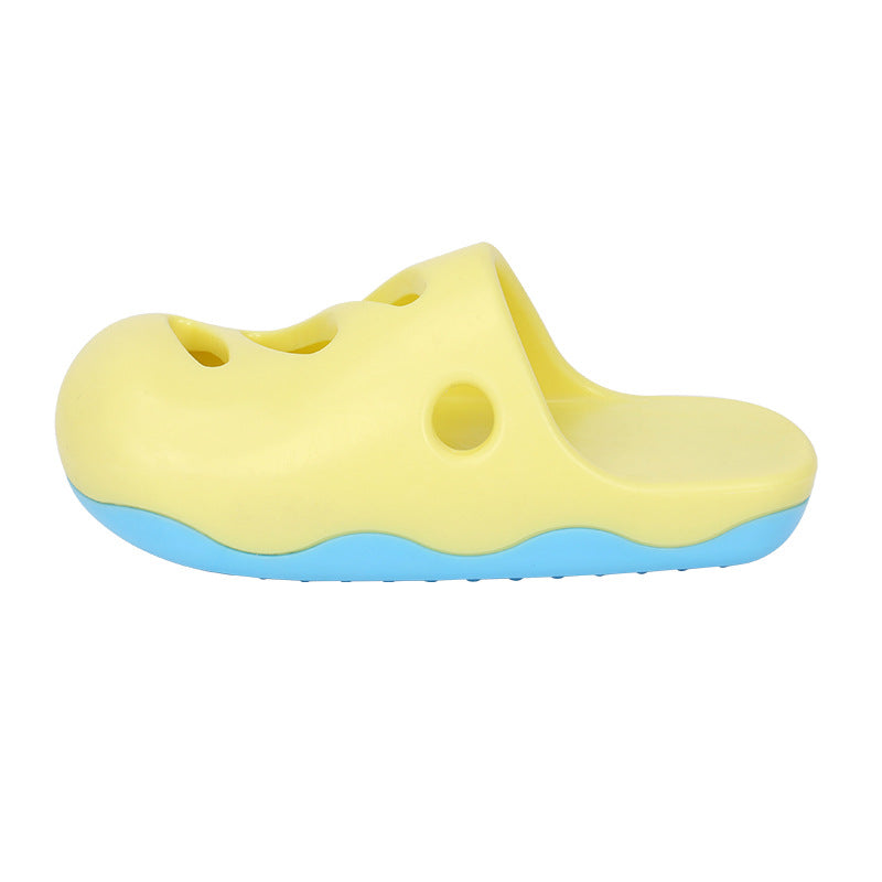 KFX-5931069 Pet Bath Massage Brush for Dogs - TPR Cleaning Tool with Quincuncial and Pointed Heads in Blue and Yellow