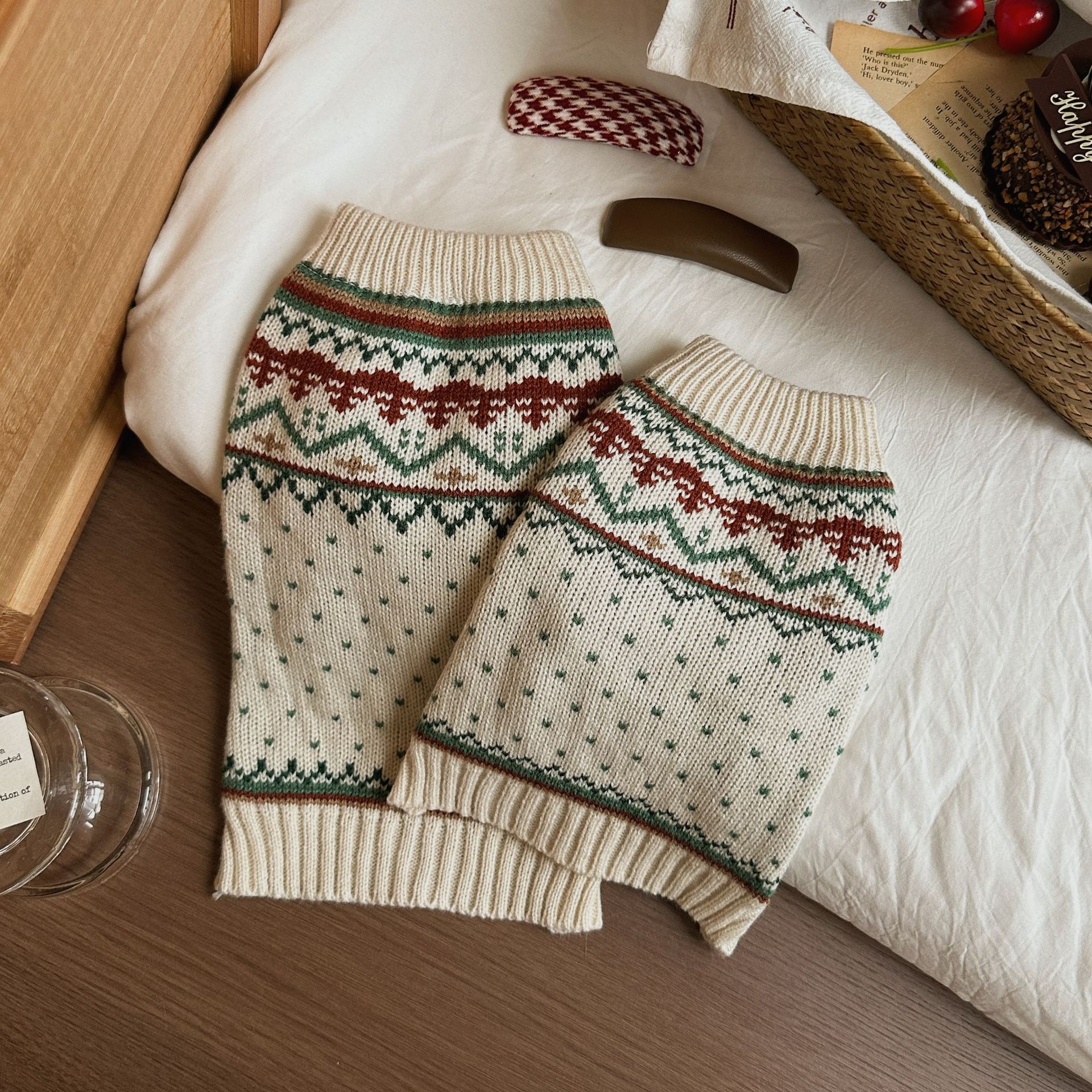 KFX-5978301 Cozy Beige and Green Dot Pet Sweater for Autumn and Winter