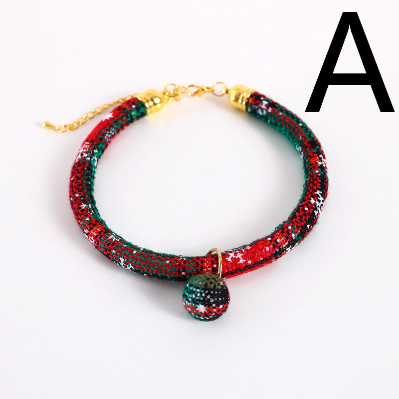 KFX-6005309 Adjustable Pet Collar with Christmas Gloves and Bell Pendant