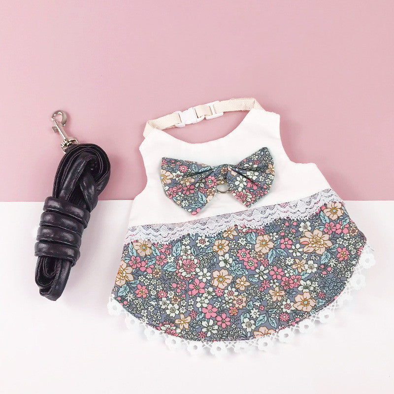 KFX-6165949 Rabbit Vest-Style Traction Rope Outfit for Guinea Pigs, Chinchillas, and Pet Rabbits - Stylish Lace Bow Design in Christmas Theme