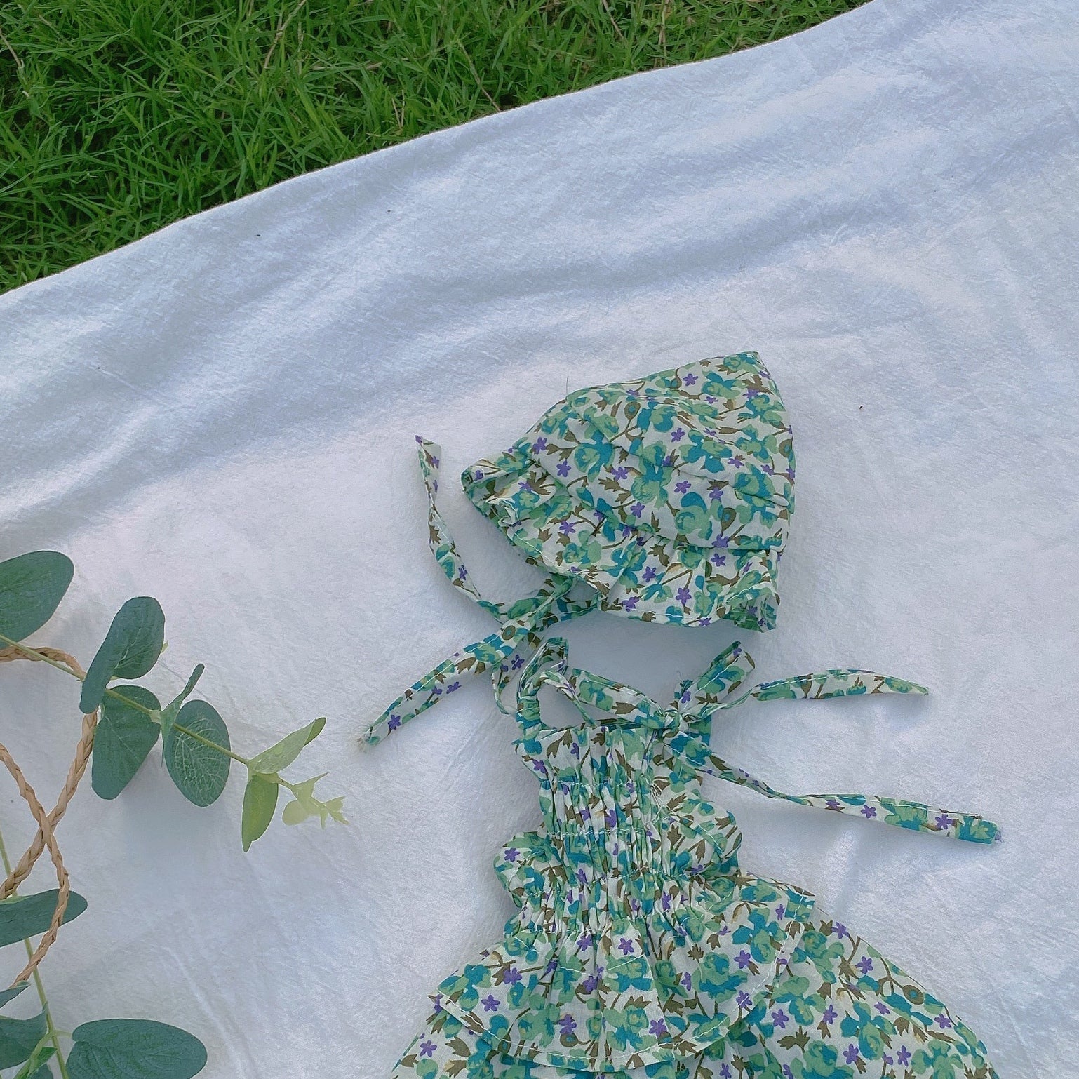 KFX-6181437 Floral Lavender Pet Sling Skirt with Sunscreen Protection and Anti-Shedding Features