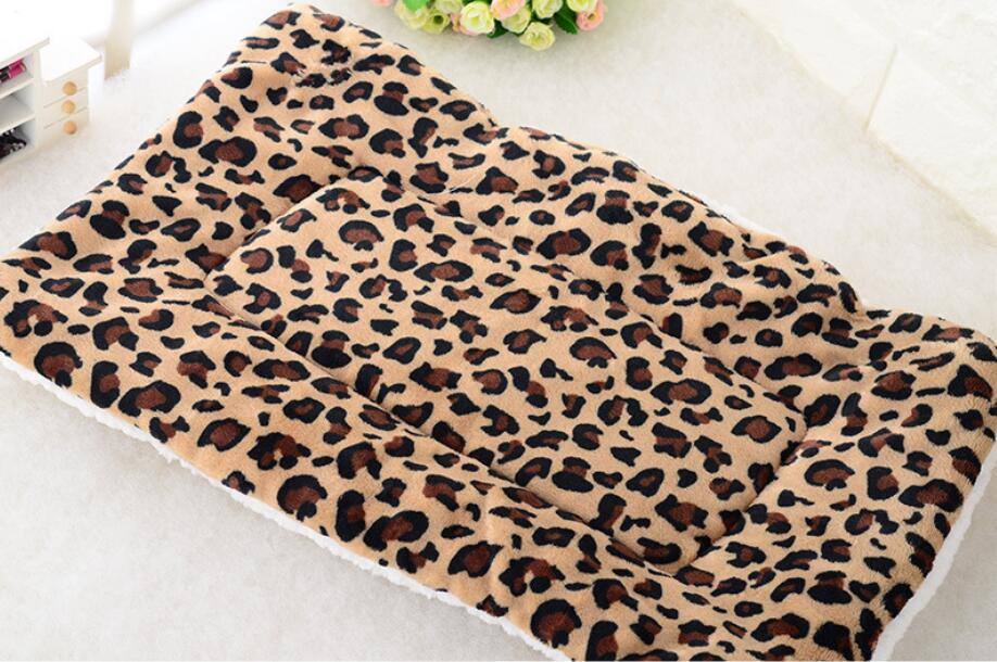 KFX-6326077 Cozy Flannel and Cotton Velvet Dog Mat in Multiple Sizes