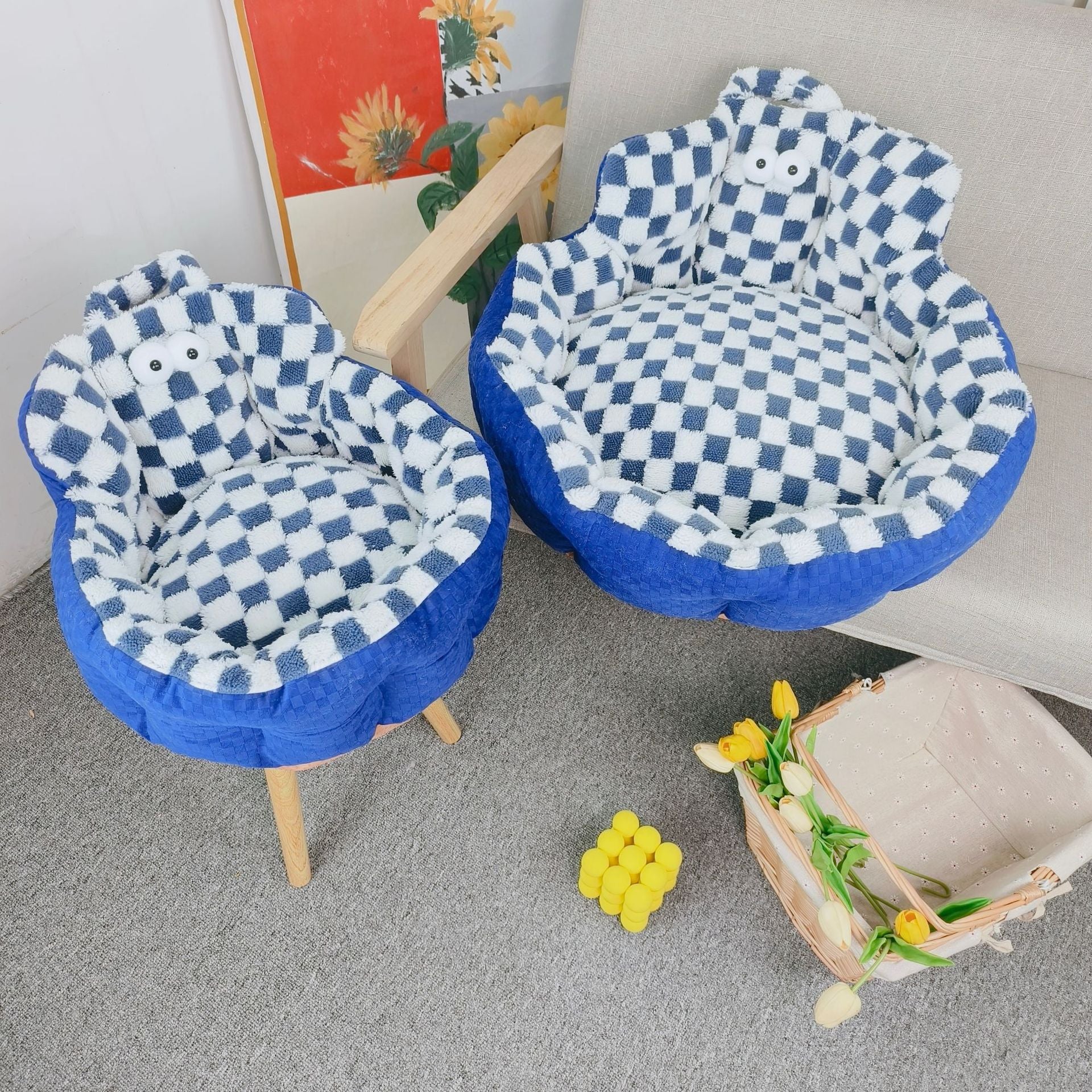 KFX-6433341 Cozy Round Pet Bed for Dogs and Cats, Soft Multi-Season Design, 48cm & 60cm Sizes Available