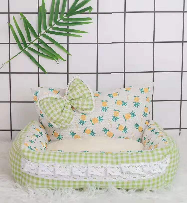 KFX-6440893 Cozy Flannel Pet Nest for Cats and Dogs - Square Shape, Cotton & Hemp, Two Sizes Available